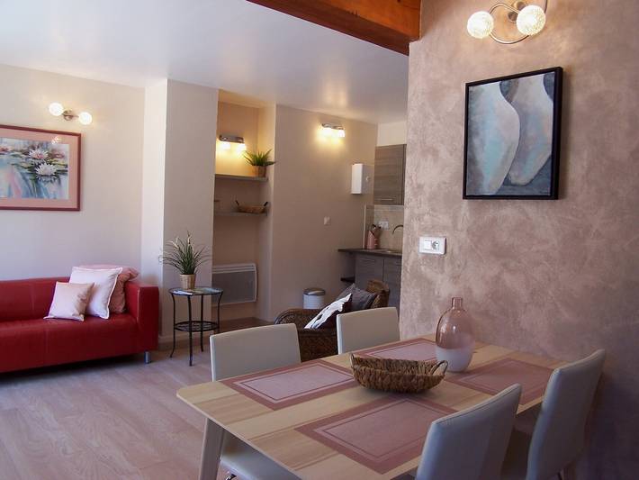 Casa vacanze 'Oléandre' con vista montagna e Wi-Fi in Beaumont-en-Diois, Die e dintorni