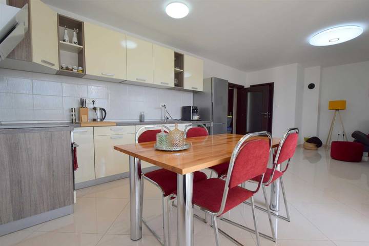 Ganze Wohnung, Ferienwohnung Gem mit Balkon in Malinska-Dubašnica, Krk