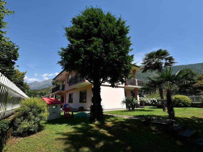 Villa per 4 persone, con Giardino sul Lago Maggiore