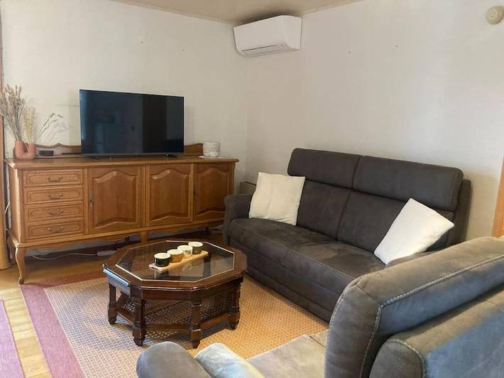 Gîte pour 4 personnes, avec vue et terrasse, animaux acceptés dans Membre - 3