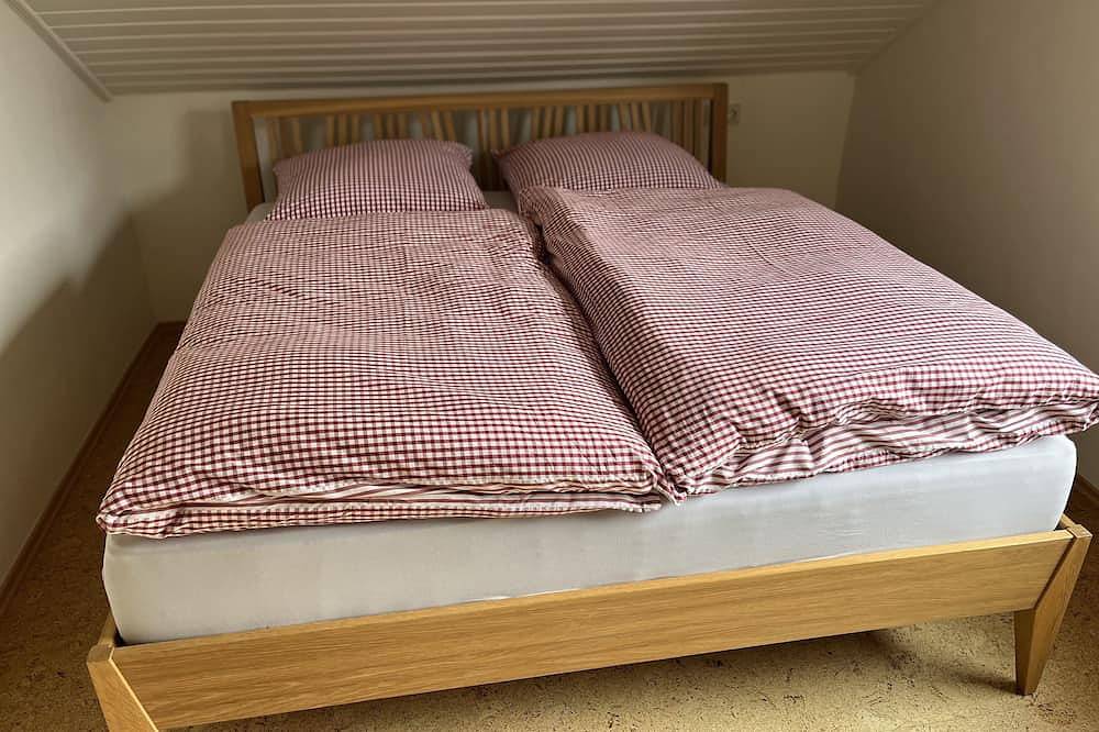 Ganze Wohnung, Gemütliches Dachgeschoss im schönen Rhön-Dorf Poppenhausen in Poppenhausen, Rhön-Hessen