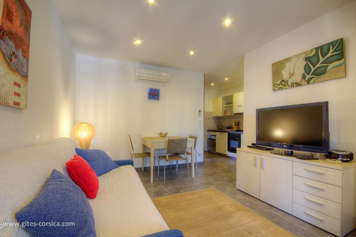 Casa rural aislada con aparcamiento y terraza a 1 km de la playa de Delta du Fango in Galéria, Parc naturel régional de Corse