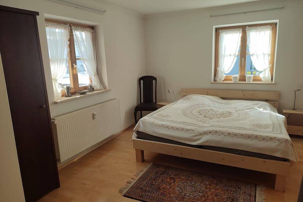 Ganze Wohnung, Gemütliche Ferienwohnung zur großen Linde im Herzen von Wallgau! in Wallgau, Walchensee