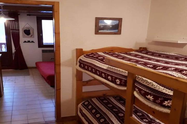 Ganze Wohnung, Gemütliches Studio in Champagny, für 4 Personen, Südbalkon in Champagny-en-Vanoise, Vanoise-Massiv