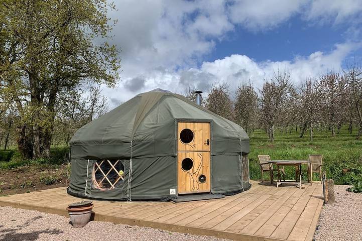 Glamping for 4 people, with Terrace in Herefordshire