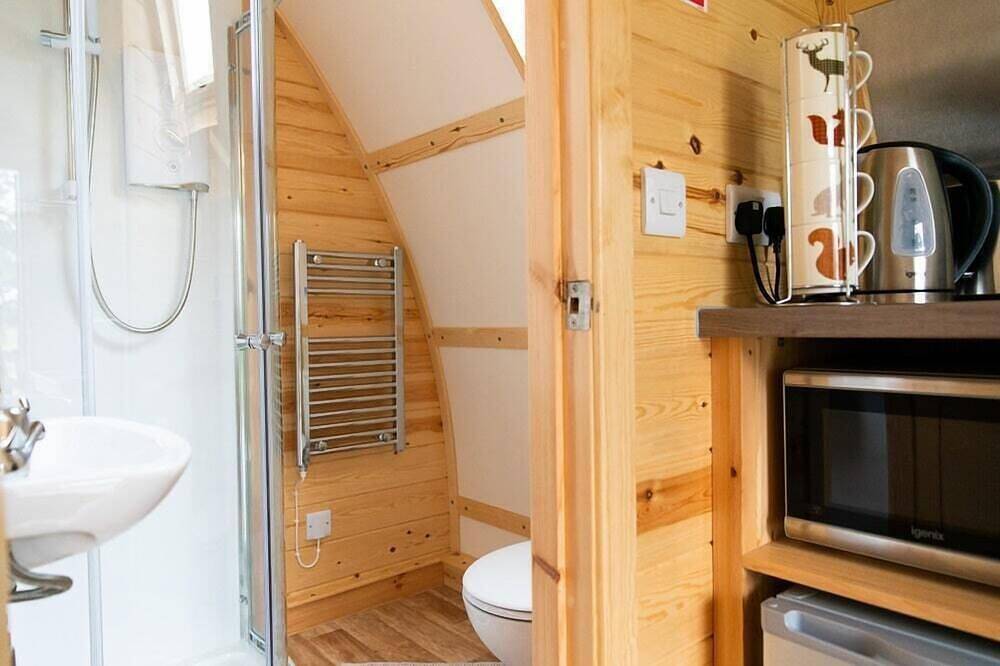 Standard-Cabine-Sdb privée avec douche in Preston, Lancashire