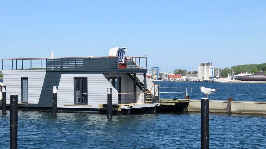 Boot für 2 Personen, mit Ausblick und Terrasse an der Ostsee