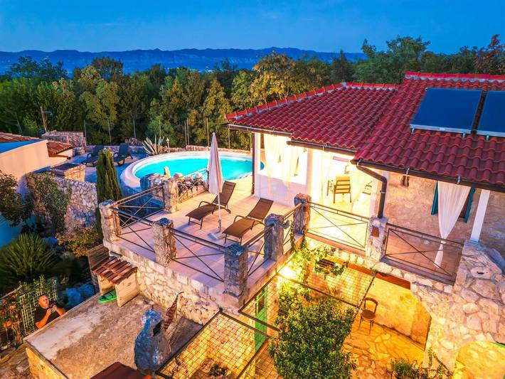 Villa Nana – Charming Stone Villa with Private Pool in Dobrinj, Krk
