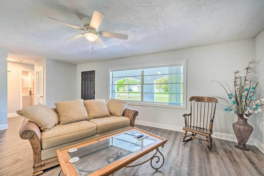 Contemporary Gem w/ Sun Room in Beverly Hills! in Citrus County