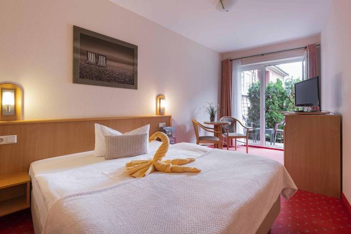 Hotel für 3 Personen, mit Whirlpool und Terrasse sowie Garten und Sauna in Heringsdorf - 3