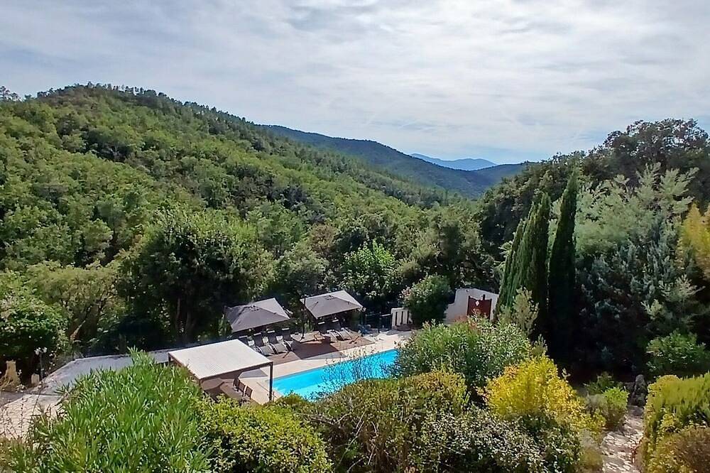 Quiet Provençal villa in a private domain in Les Arcs-sur-Argens, Draguignan en omgeving