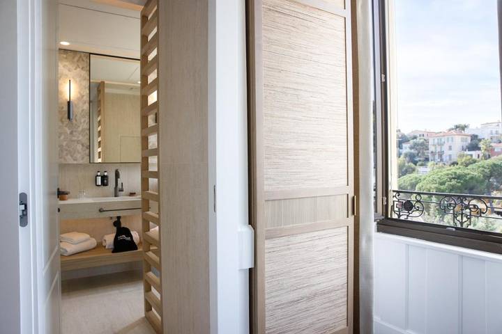 Hôtel pour 2 personnes, avec jardin ainsi que piscine et sauna à Saint-Jean-Cap-Ferrat - 4