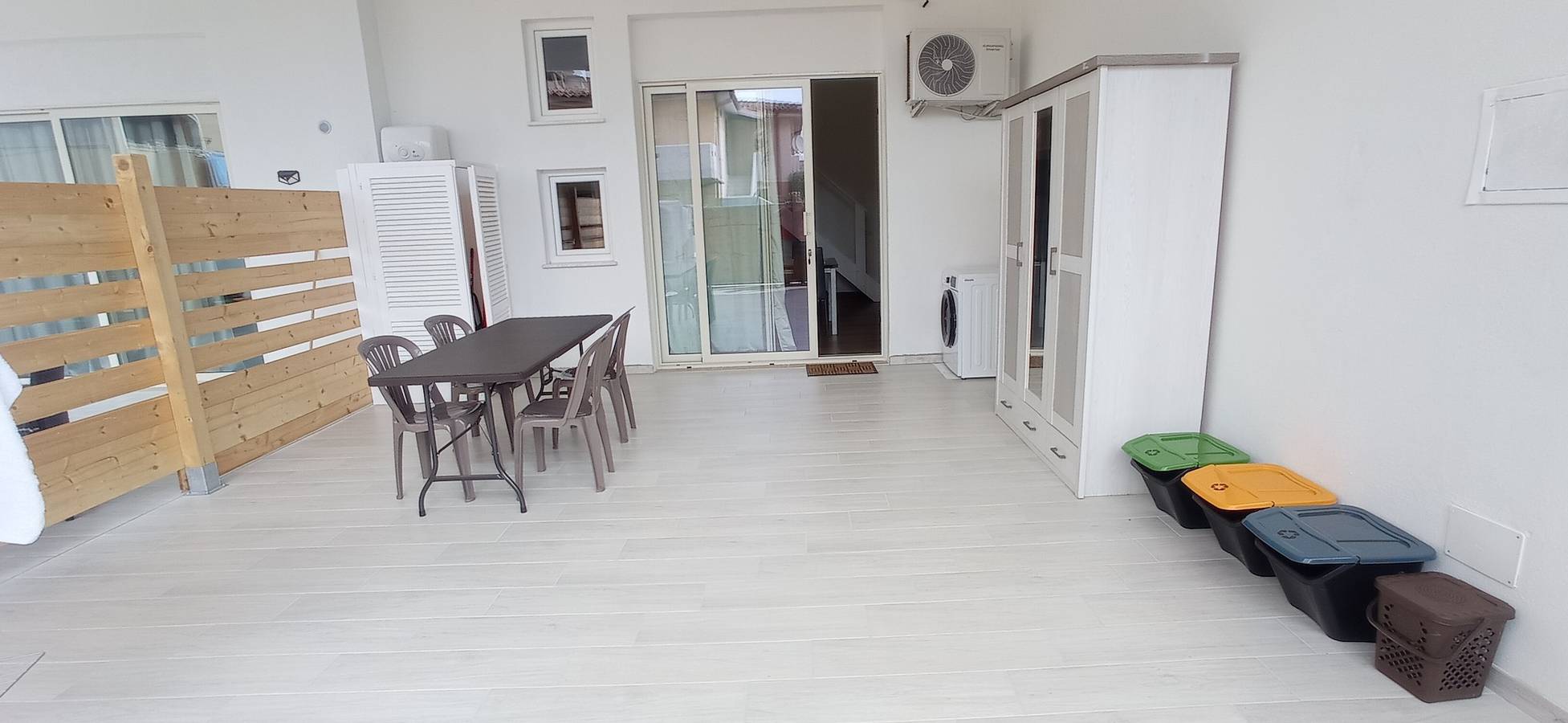 Apartamento entero, Apartamento 'Casa dell'Oleandro' con terraza privada, Wi-Fi y aire acondicionado in Olbia, Costa Smeralda