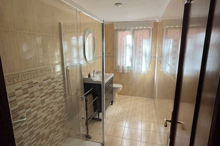 Appartement entier, Votre Maison au Cœur des Asturies — Espace, Confort & Sérénité in Siero, Asturias Province