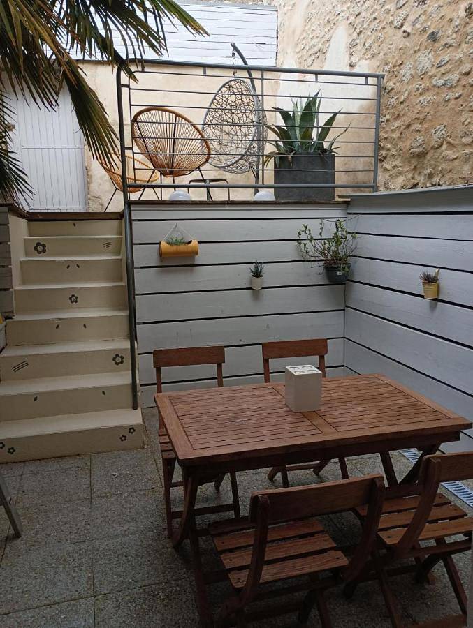 Location de vacances pour 4 personnes, avec terrasse, animaux acceptés à Saint-Fort-sur-Gironde - 4