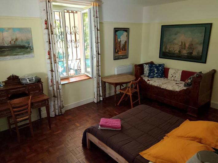 Location de vacances pour 2 personnes, avec vue et jardin, animaux acceptés à Saint-Saturnin (Puy-de-Dôme) - 2