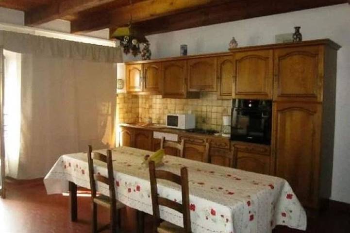 Location de vacances pour 4 personnes, avec terrasse à Saint-Bonnet-près-Orcival