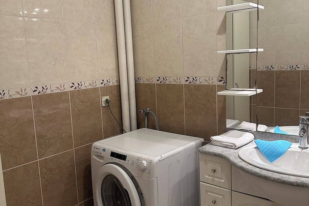 Apartamento entero, Superb 70m² T3 apartment near the Hay Les Roses rose garden in L'Haÿ-les-Roses, Valle del Marne