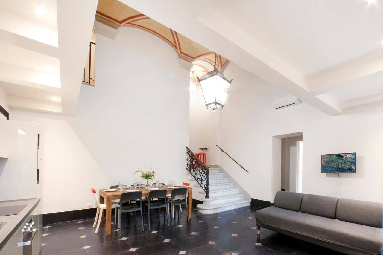 Old Villa stylish apartment in Genua (Stadt), Genua