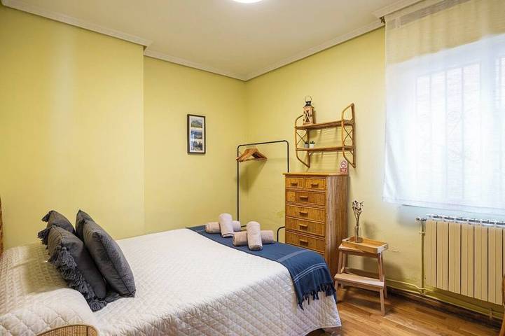 Village house with picnic area and fireplace. in Viguera, Sierra de Moncalvillo