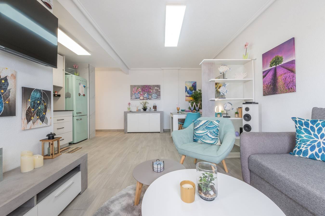 Entire apartment, Apartment 'Skyline 21' with Lake View, Wi-Fi and Air Conditioning in Torrevieja Centre, Torrevieja