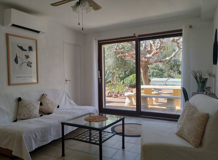 Gîte pour 6 personnes, avec piscine ainsi que terrasse et jardin, animaux acceptés à Montesquieu-des-Albères - 3