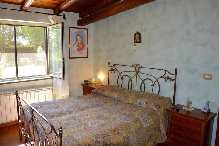 Location de vacances pour 4 personnes, avec piscine et terrasse ainsi que jardin et vue à Mascalucia - 4