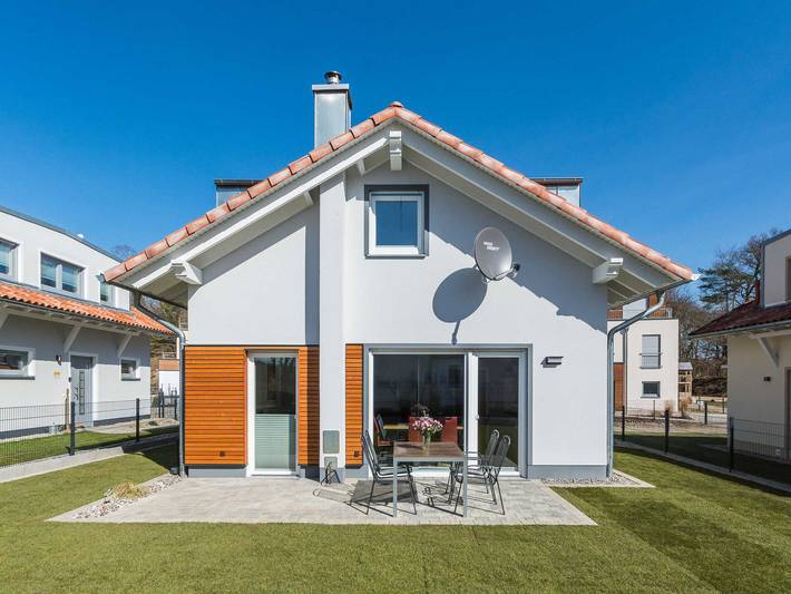 Ferienhaus für 5 Personen, mit Sauna und Seeblick sowie Garten und Ausblick, kinderfreundlich - 1
