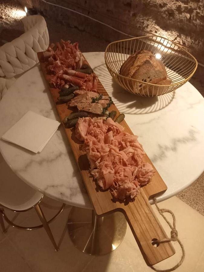 Location de vacances pour 15 personnes, avec piscine ainsi que jardin et vue, animaux acceptés à Leynes - 4