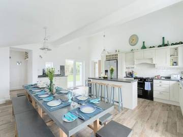 Holiday Rental for 16 People in Bunowen Electoral Division, Ballyconneely, Photo 2