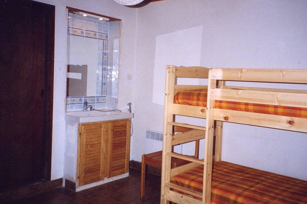 Appartement entier, Appart non fumeur en rez-de-jardin dans villa bordure forêt  - animaux acceptés in Lège-Cap-Ferret, Région d'Arcachon