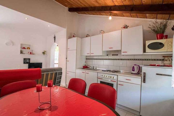 Ganze Ferienwohnung, Ferienwohnung mit Terrasse und Klimaanlage in Primorje-Gorski Kotar