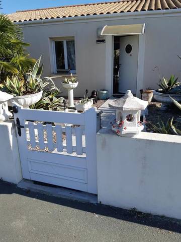 Cottage pour 2 personnes, avec jardin à Tonnay-Charente