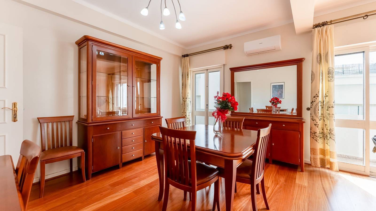 Appartement entier, Appartement de vacances pour 4 personnes avec balcon in Sé (Faro), Faro