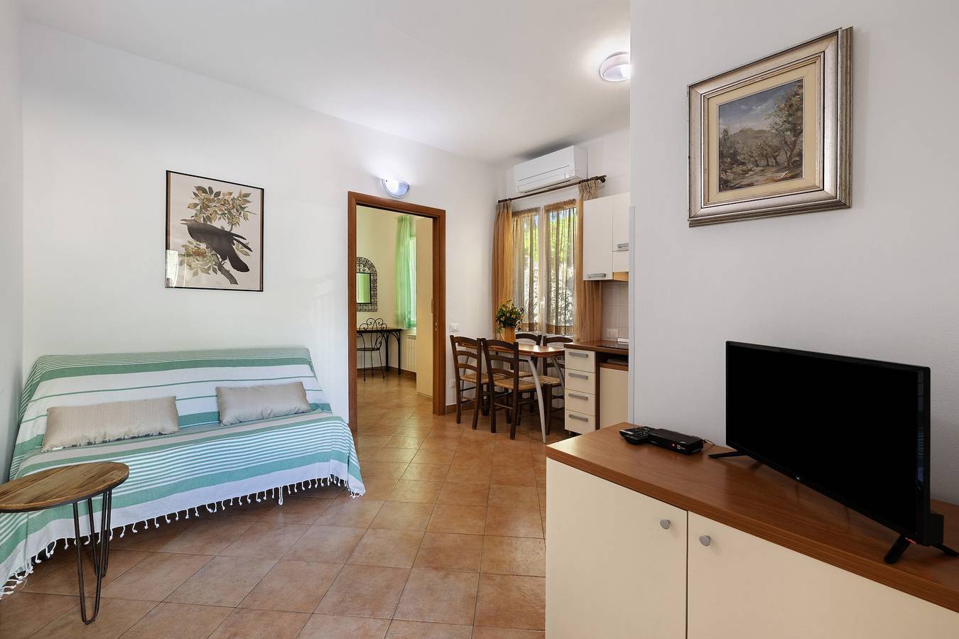 Apartamento entero, Apartamento 'La Realidad 1' con piscina compartida, Wi-Fi y aire acondicionado in Finale Ligure, Finale Ligure Municipio
