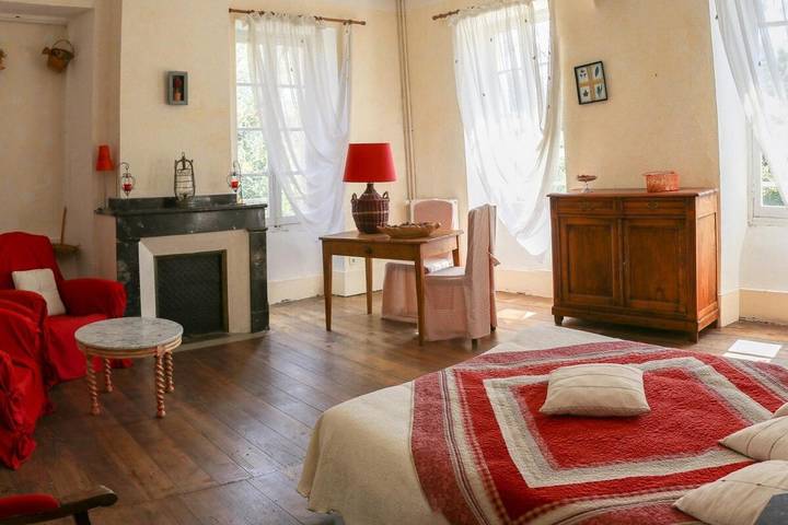 Chambre d’hôte pour 5 personnes, avec jardin et piscine dans l' Ariège - 2