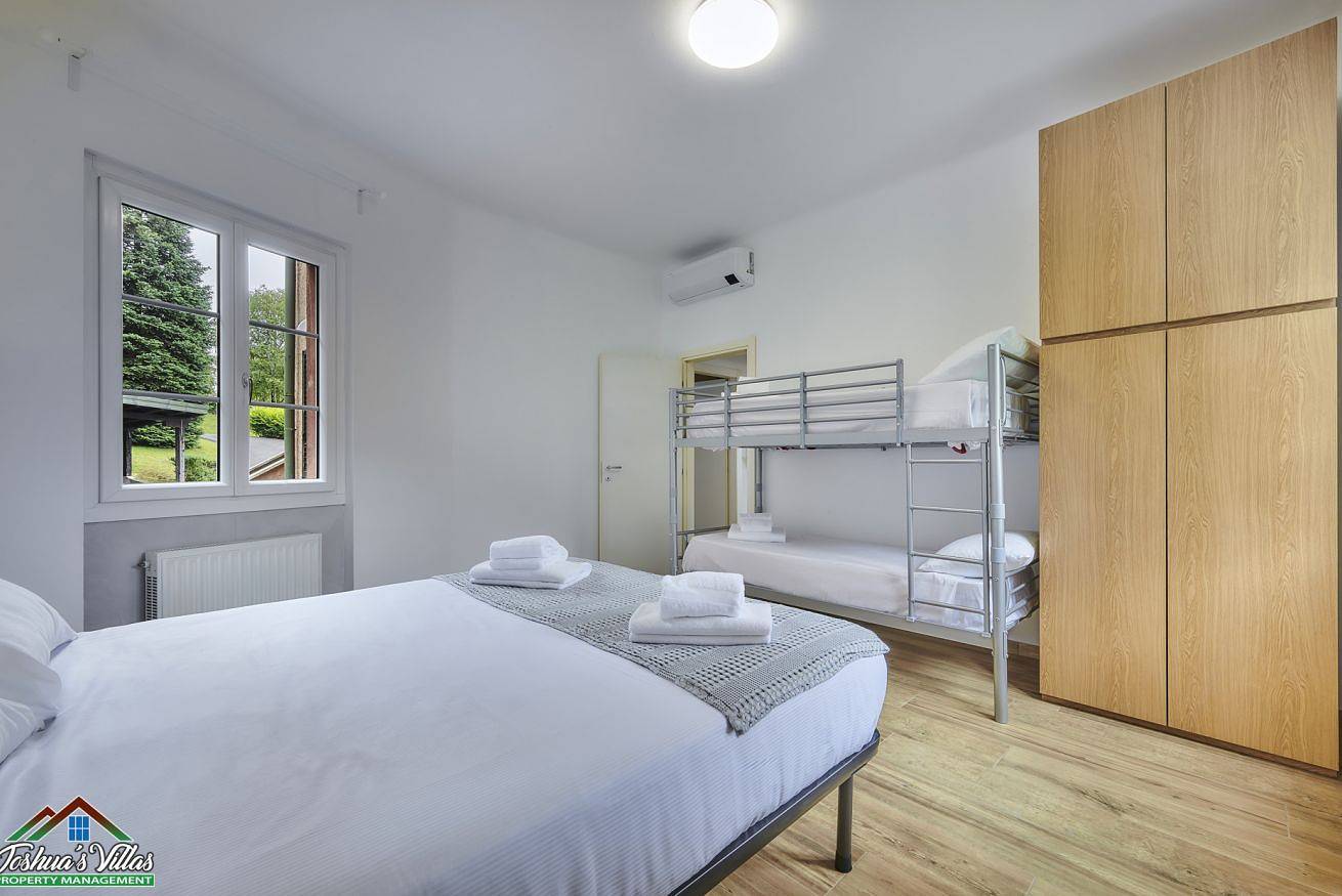 Ganze Wohnung, Ferienwohnung für 8 Personen mit Pool in Lierna, Comer See