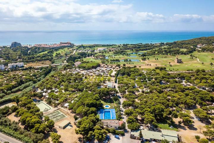 Camping para 5 personas, con Terraza y Piscina en Gavá