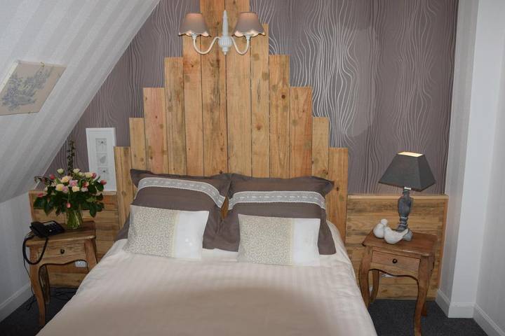 Hôtel pour 2 personnes, avec piscine ainsi que terrasse et vue, animaux acceptés à Calès (Midi-Pyrénées) - 4