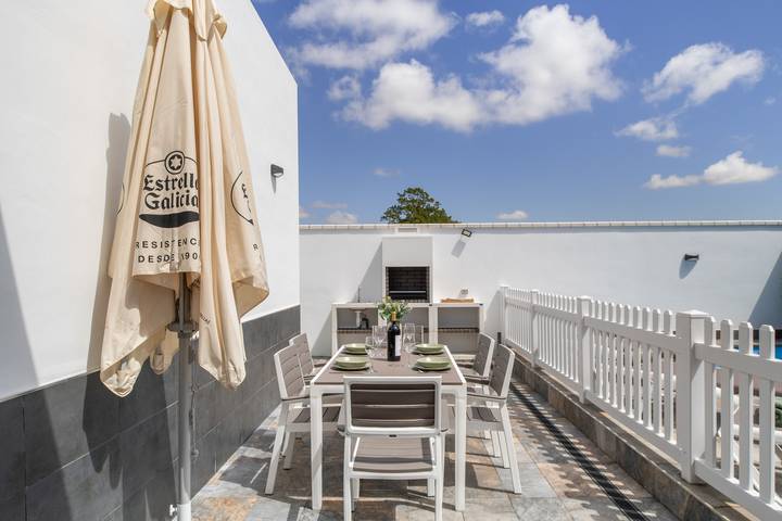 Casa de vacaciones 'El Rincón Del Sur 2' con piscina privada, Wi-Fi y aire acondicionado in Barrio Nuevo, Chiclana de la Frontera