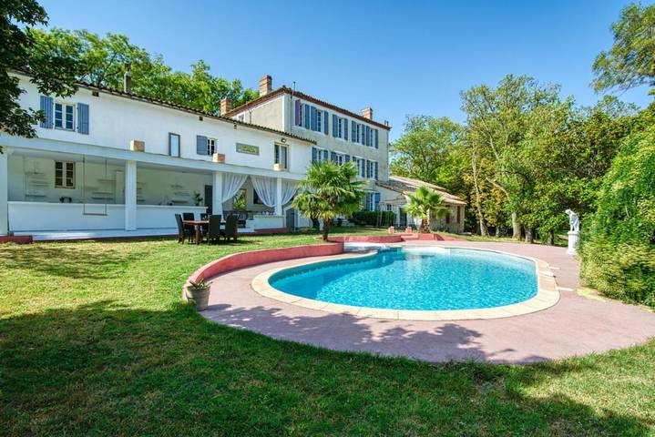 Chambre d’hôte pour 2 personnes, avec jardin et sauna ainsi que vue et piscine