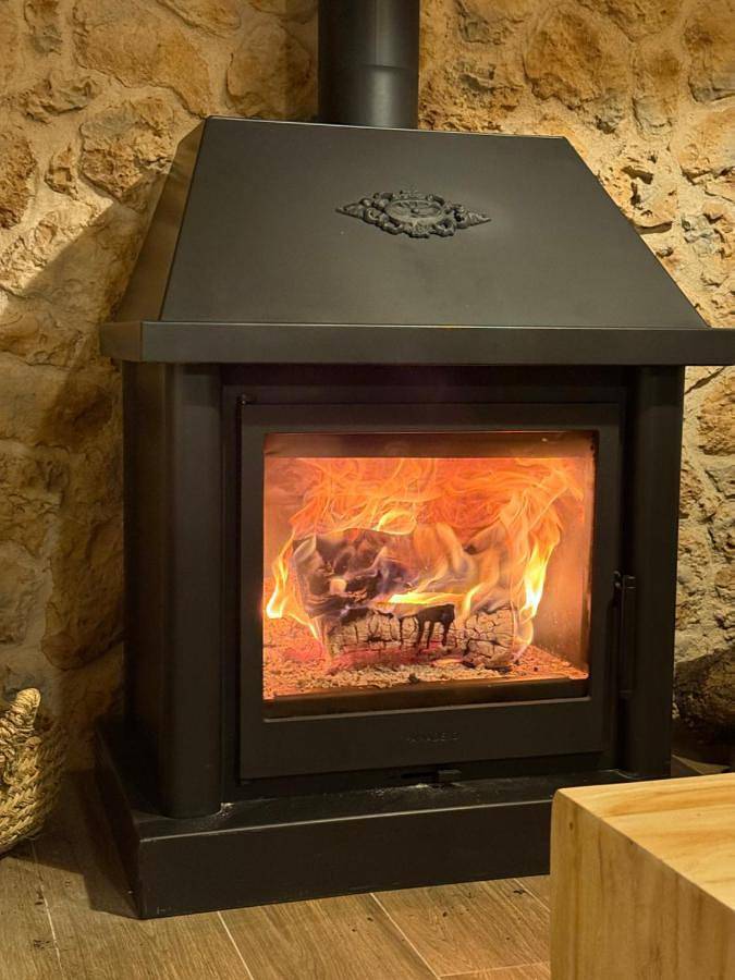 Casa de vacaciones para 11 personas, con vistas y terraza, Se admiten mascotas en Parc Natural de la Serra d'Espadà - 2