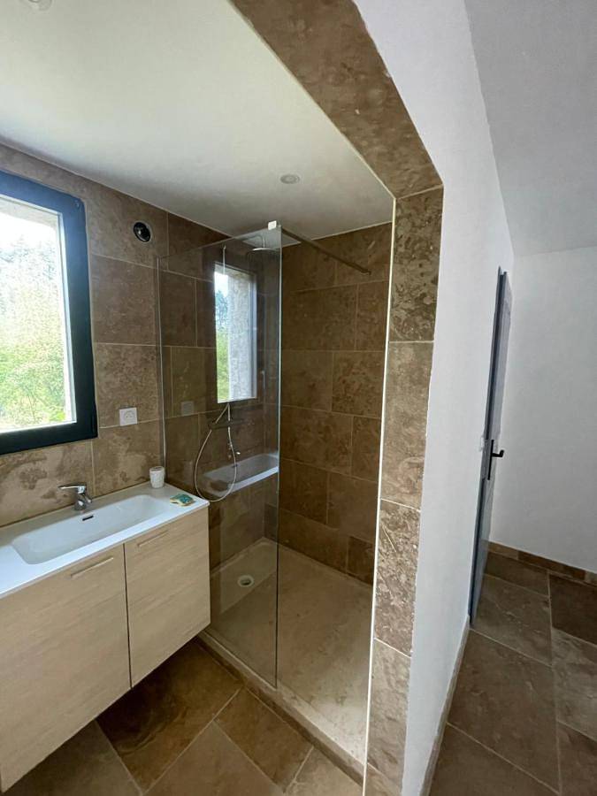 Chambre d’hôte pour 4 personnes, avec terrasse à Cabannes - 3