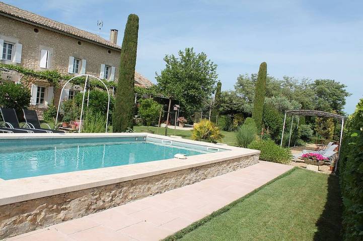 Gîte pour 4 personnes, avec Terrasse et Jardin