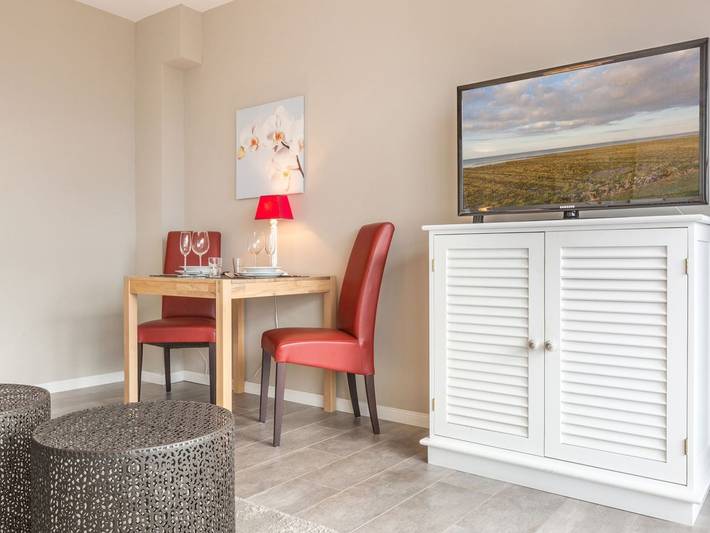 Ganze Ferienwohnung, Atlantik, App. 10a - Helles Appartement im 1. Obergeschoss, ca. 29 qm Nutzfläche für 2 Personen. in Nordfriesische Inseln (Schleswig-Holstein) (Schleswig-Holstein), Wenningstedt
