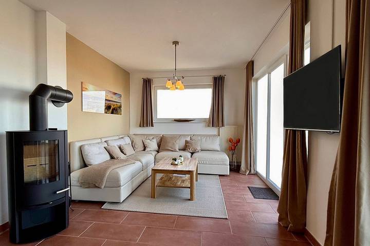 Ferienwohnung für 6 Personen, mit Balkon und Whirlpool sowie Terrasse und Sauna in Schillig - 2