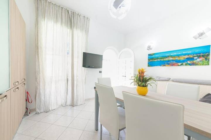 Gîte pour 6 personnes, avec balcon dans Ischia Porto - 3