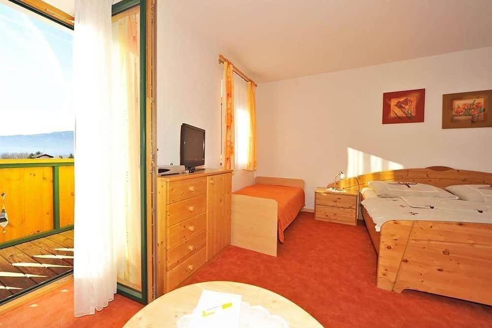 Doppelzimmer mit Balkon - Landhaus Ebner in Millstatt, Bezirk Spittal an der Drau