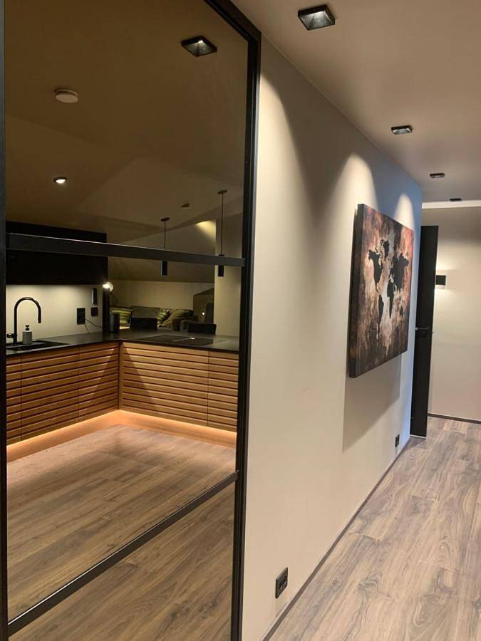 Ferieleilighet for 6 personer, Balkong og Terrasse i tillegg til Hage og Sauna i Olden