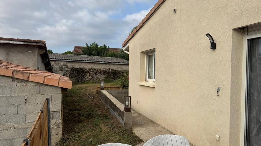 Location de vacances pour 4 personnes, avec terrasse et jardin, animaux acceptés à Chatuzange-le-Goubet - 3